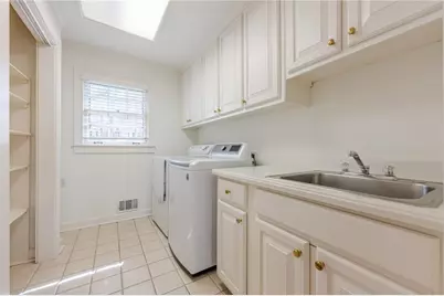 5274 Wyntercreek Way, Dunwoody, GA 30338 - Photo 33