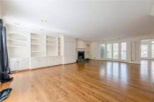 5274 Wyntercreek Way, Dunwoody, GA 30338 - Photo 11