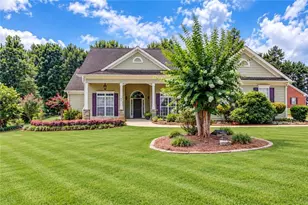 42 Dumar Ln, Hoschton, GA 30548 - Photo 1