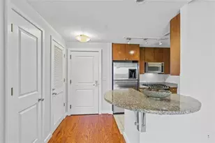 3338 Peachtree Rd NE, Atlanta, GA 30326 - Photo 9