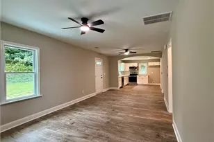 522 Spring St, Carrollton, GA 30117 - Photo 5