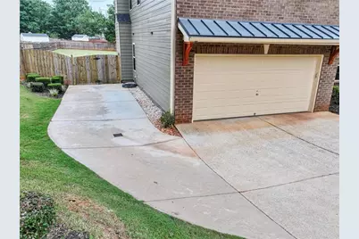 5727 Pleasant Woods Drive, Flowery Branch, GA 30542 - Photo 7