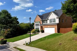 6015 Thrasher Ct, Cumming, GA 30028 - Photo 3