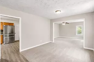 201 Meadowlark Ln, Jonesboro, GA 30236 - Photo 9