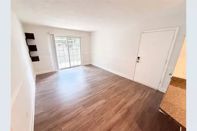 3175 Seven Pines Court #204, Atlanta, GA 30339 - Photo 5