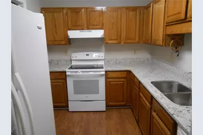1135 Country Club Place NW, Kennesaw, GA 30144 - Photo 7