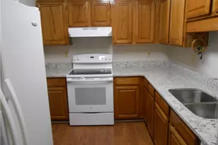 1135 Country Club Pl NW, Kennesaw, GA 30144 - Photo 7