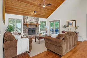 594 Farmbrook Trail NE, Kennesaw, GA 30144 - Photo 5