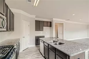 6811 Lancaster Xing, Flowery Branch, GA 30542 - Photo 5