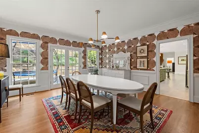 7810 Landowne Drive, Sandy Springs, GA 30350 - Photo 9