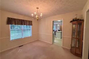 1625 Brush Creek Dr, Monroe, GA 30655 - Photo 9