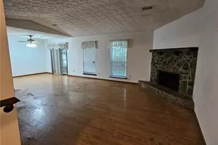 2031 Battlement Ln, Riverdale, GA 30296 - Photo 5