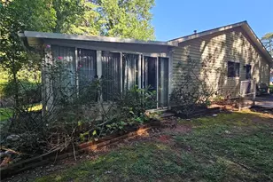 2031 Battlement Ln, Riverdale, GA 30296 - Photo 17