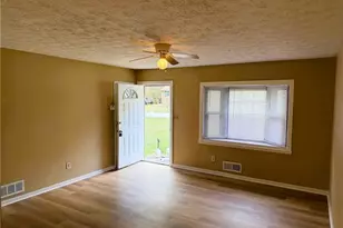 1345 Labelle St, Jonesboro, GA 30238 - Photo 5