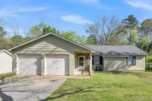 535 Oak Trace Ct, Jonesboro, GA 30238 - Photo 1