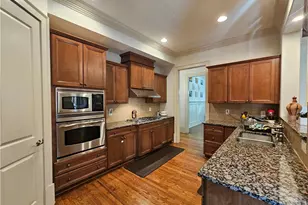 10924 Waters Rd, Alpharetta, GA 30022 - Photo 9