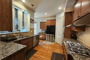 10924 Waters Rd, Alpharetta, GA 30022 - Photo 11
