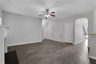 6740 Oak Hill Pl, Union City, GA 30213 - Photo 9