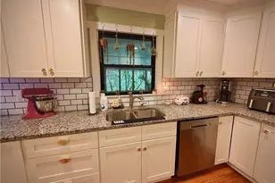 1395 Allatoona Ct NW, Kennesaw, GA 30152 - Photo 9