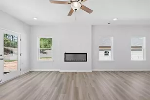 103 Meadowview Ct, Carrollton, GA 30117 - Photo 13