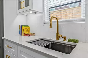 337 Pine St NE, Atlanta, GA 30308 - Photo 17
