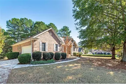 151 Courts Of Hampton, Hampton, GA 30228 - Photo 3