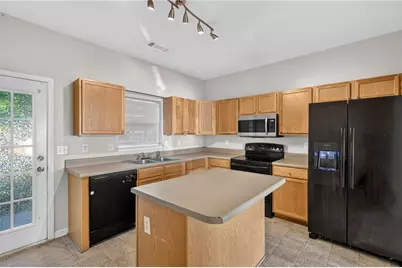 2161 Del Lago Circle NW, Kennesaw, GA 30152 - Photo 9
