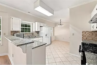 10870 Willow Meadow Circle, Alpharetta, GA 30022 - Photo 13