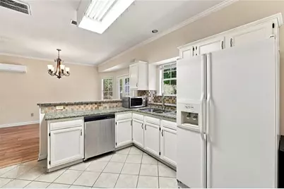 10870 Willow Meadow Circle, Alpharetta, GA 30022 - Photo 11