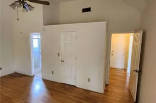 10870 Willow Meadow Cir, Alpharetta, GA 30022 - Photo 3