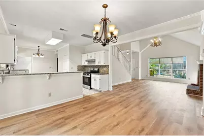 10870 Willow Meadow Circle, Alpharetta, GA 30022 - Photo 9
