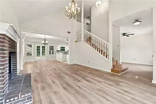 10870 Willow Meadow Cir, Alpharetta, GA 30022 - Photo 5
