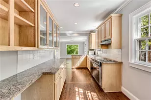666 Yorkshire Rd NE, Atlanta, GA 30306 - Photo 9