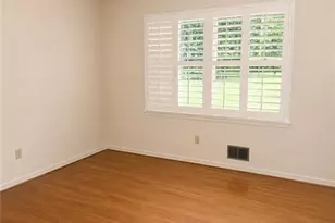 897 Hearthstone Dr, Stone Mountain, GA 30083 - Photo 5