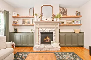 1038 Boxwood Ln, Canton, GA 30114 - Photo 3