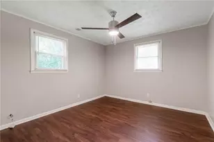 6414 Shadow Rock Dr, Lithonia, GA 30058 - Photo 9