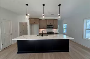 348 Marigold Ln, Woodstock, GA 30188 - Photo 5