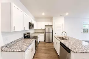 727 Aura Trl, Lawrenceville, GA 30045 - Photo 3