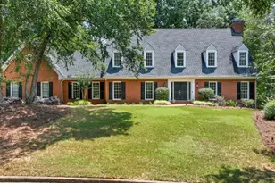 8705 River Bluff Ln, Roswell, GA 30076 - Photo 1