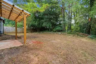 917 Lake Watch Dr, Stone Mountain, GA 30088 - Photo 23