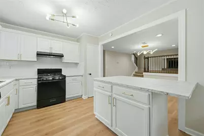 917 Lake Watch Drive, Stone Mountain, GA 30088 - Photo 11