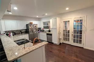 3221 Bobolink Dr, Decatur, GA 30032 - Photo 3