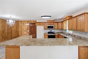 410 Jordan St, Royston, GA 30662 - Photo 9