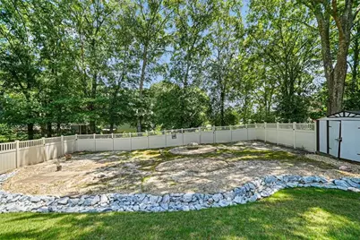 2432 Temple View Drive, Snellville, GA 30078 - Photo 15