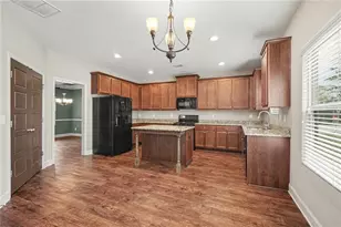 611 Little Bluestem Trl, Hoschton, GA 30548 - Photo 13