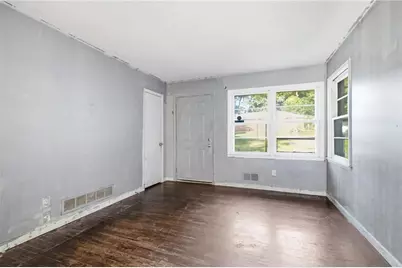 5911 Meadowview Road, Rex, GA 30273 - Photo 9