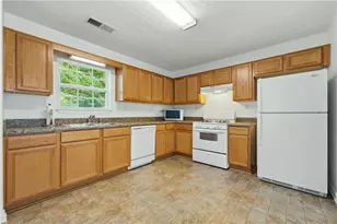 6955 Satterlee Woods Ln, Austell, GA 30168 - Photo 7