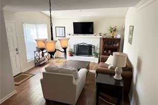 554 Picketts Bend Cir, Marietta, GA 30008 - Photo 3