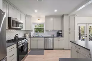 677 Hillandale Circle SW, Marietta, GA 30064 - Photo 13