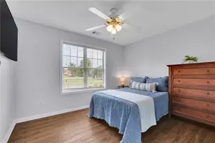 7660 Streamside Ln, Cumming, GA 30028 - Photo 11